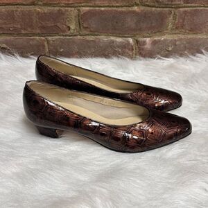 J. Alongi Women’s Brown Leather Pump Size 8.5 NEW